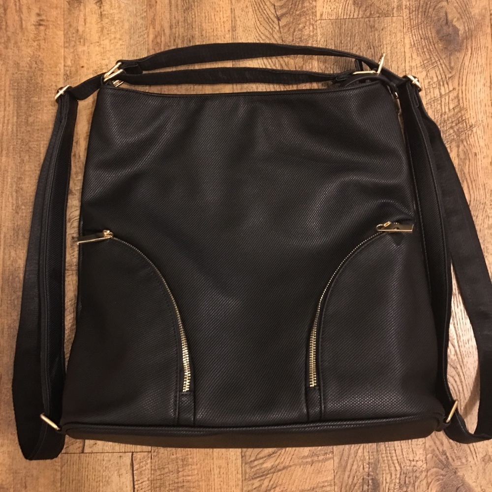 Convertible shoulder bag or backpack